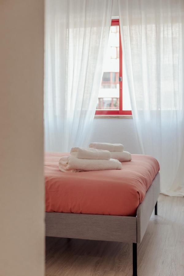 Elegant 3 Bedroom Apt - City Centre - Garage - Metro Lisboa Exterior foto
