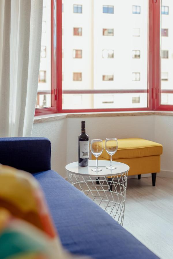 Elegant 3 Bedroom Apt - City Centre - Garage - Metro Lisboa Exterior foto