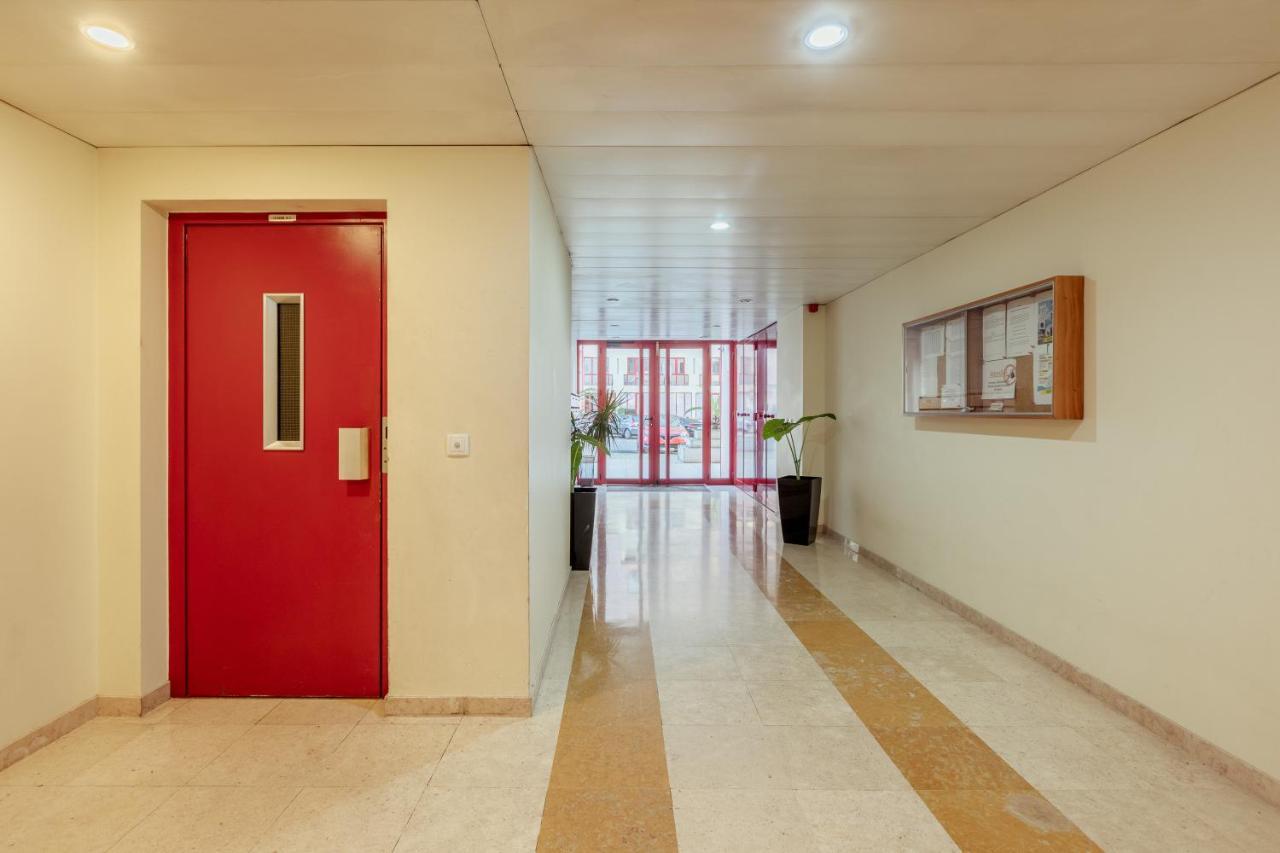 Elegant 3 Bedroom Apt - City Centre - Garage - Metro Lisboa Exterior foto