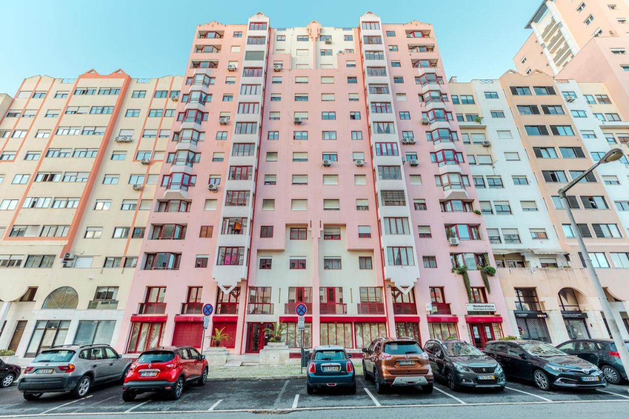 Elegant 3 Bedroom Apt - City Centre - Garage - Metro Lisboa Exterior foto